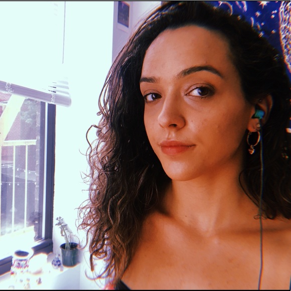 Meet your Posher, Melissa - Picture 1 of 1